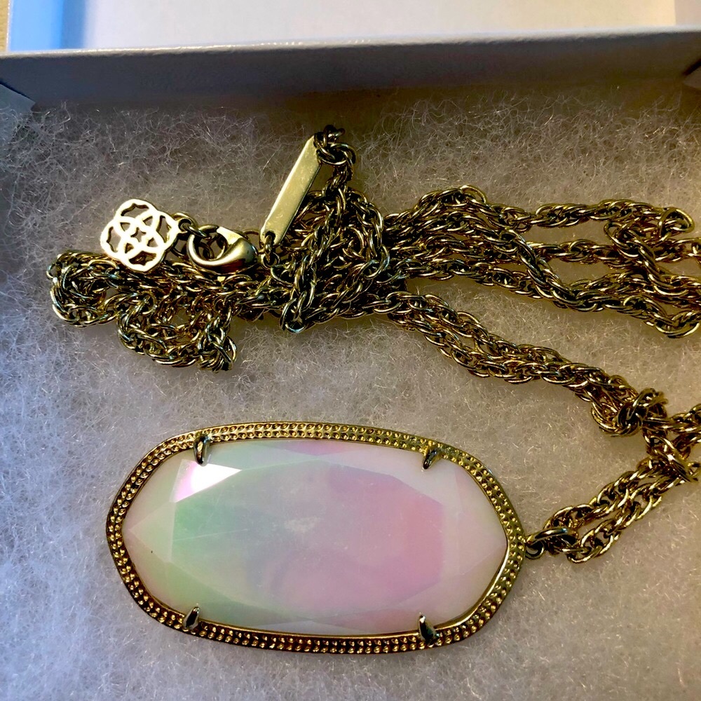 EUC Kendra Scott Rae Necklace White Iridescent HTF - Picture 3 of 9
